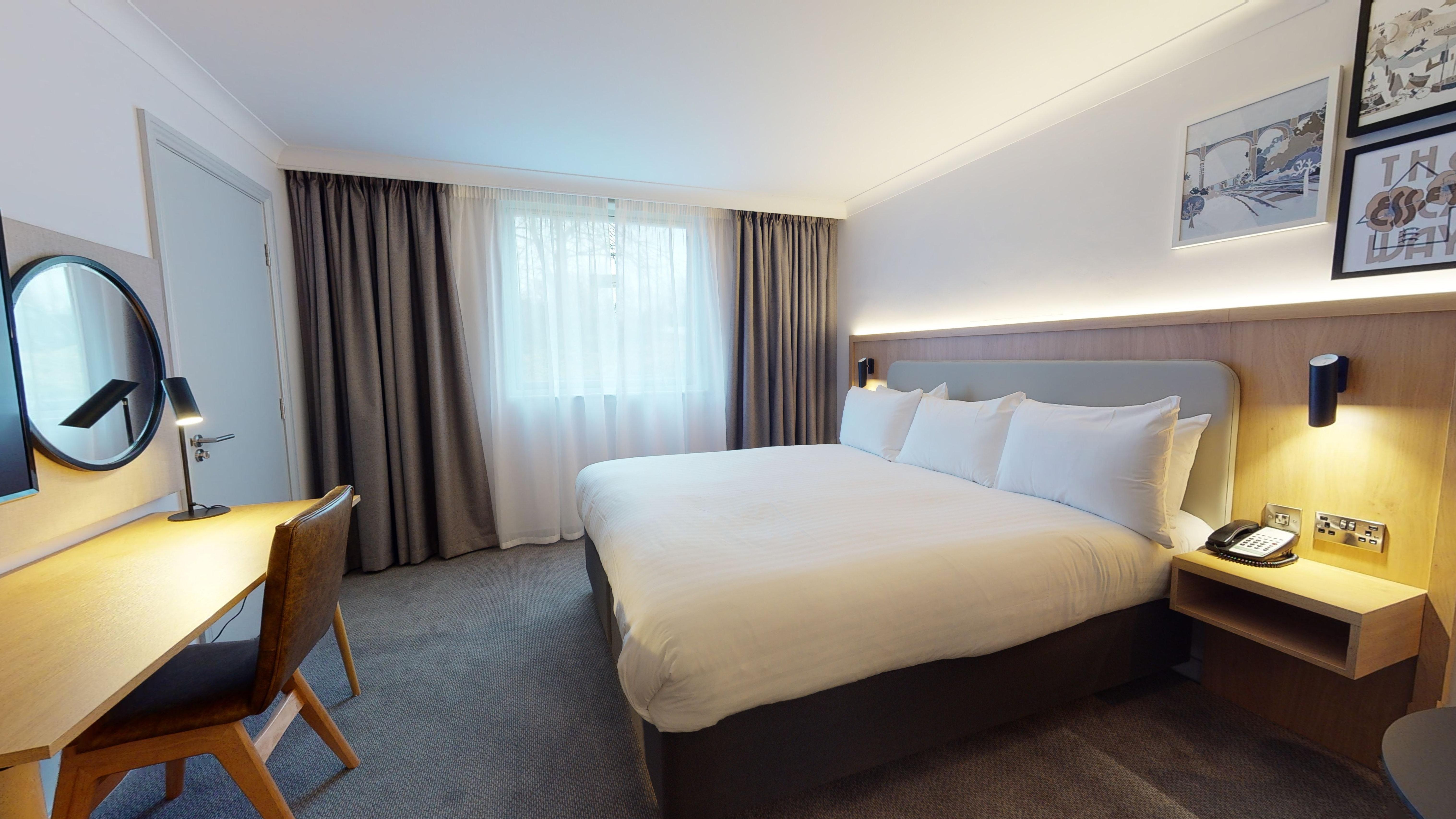 Holiday Inn Brentwood By Ihg Esterno foto