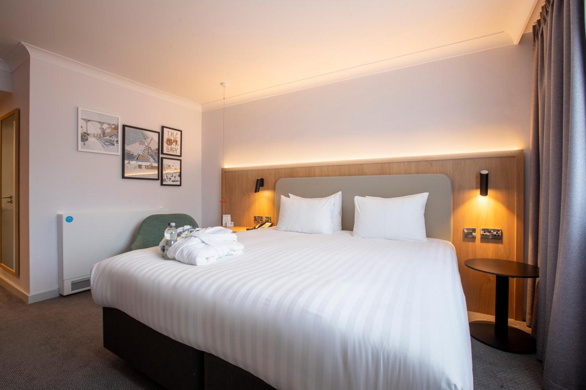 Holiday Inn Brentwood By Ihg Esterno foto
