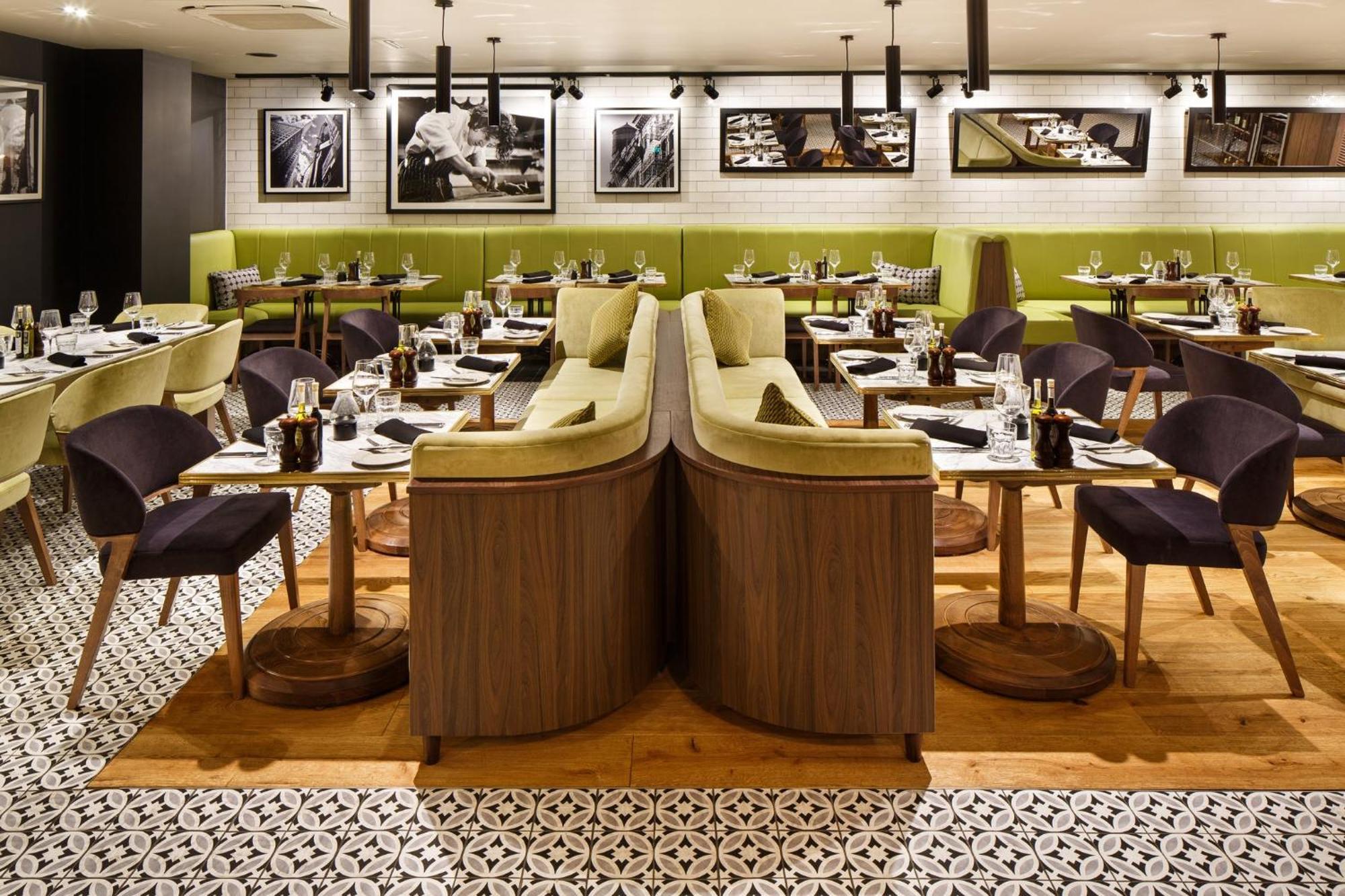 Holiday Inn Brentwood By Ihg Esterno foto