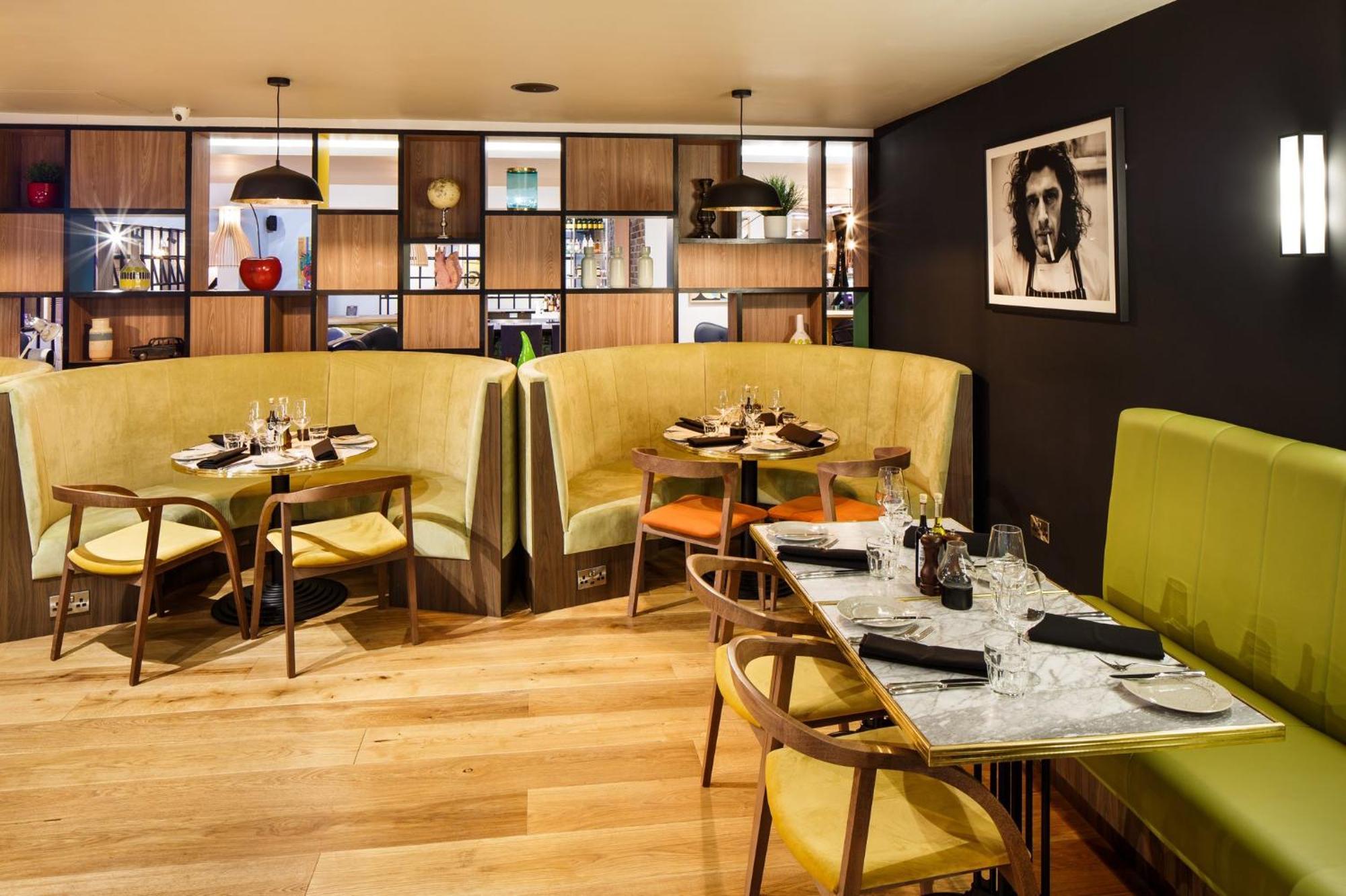 Holiday Inn Brentwood By Ihg Esterno foto