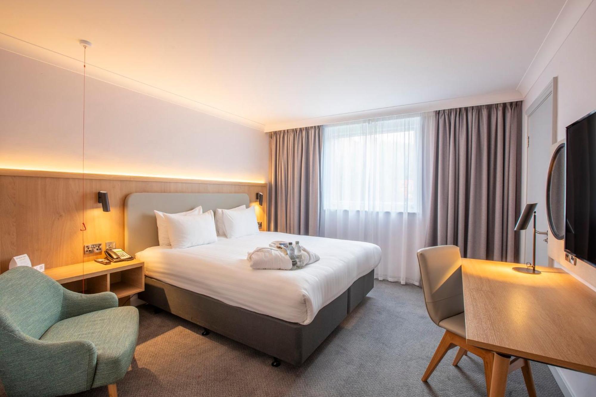 Holiday Inn Brentwood By Ihg Esterno foto