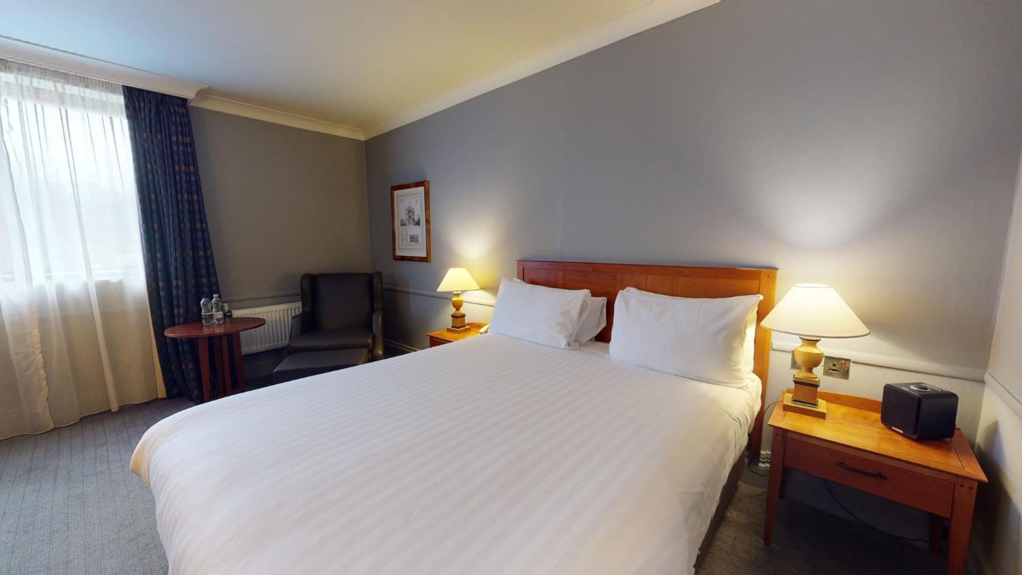 Holiday Inn Brentwood By Ihg Esterno foto