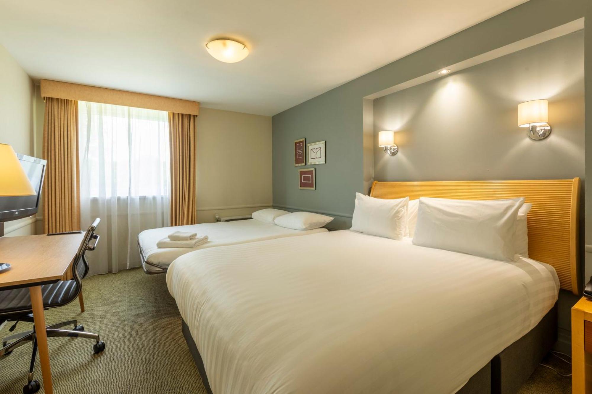 Holiday Inn Brentwood By Ihg Esterno foto