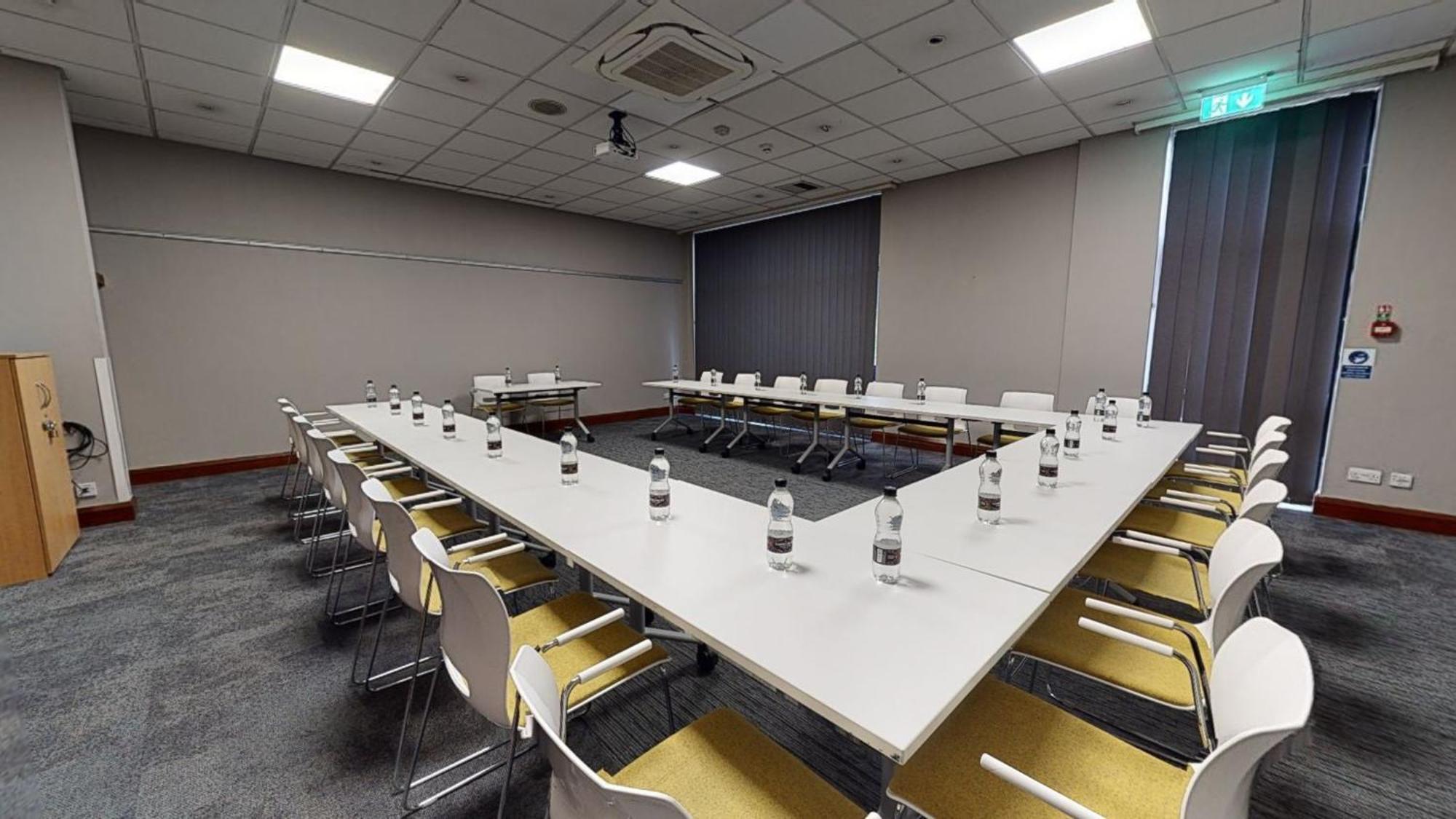 Holiday Inn Brentwood By Ihg Esterno foto